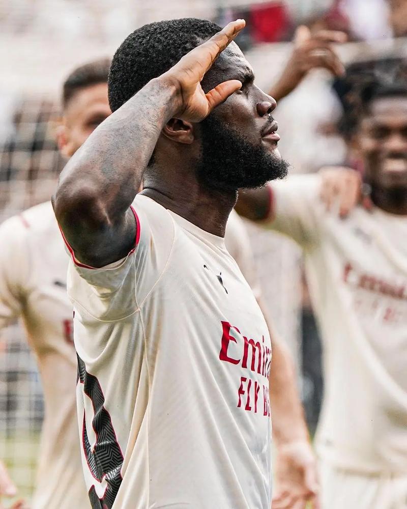 罗马里奥：如果没有内马尔，巴西队明年世界杯夺冠可能性很小（罗马里奥：若无内马尔，巴西明年夺得世界杯希望渺茫）