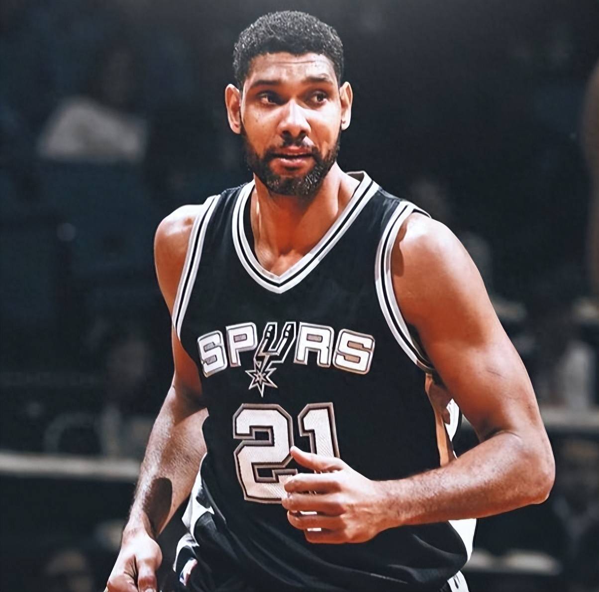 埃贝尔：不理解关于诺伊尔的争论，本赛季他一直是我们的支柱（埃贝尔：不明白围绕诺伊尔的争议，他本季始终是我们的中流砥柱）