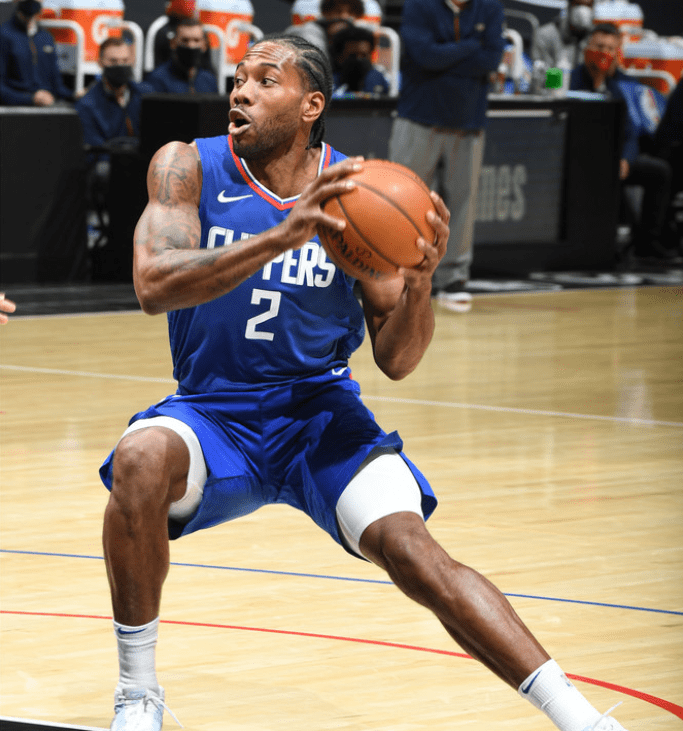 为确保其不在世预赛附加赛中停赛，恰尔汗奥卢不会出战西班牙（为避免在世预赛附加赛遭停赛，恰尔汗奥卢将缺席对阵西班牙的一战）